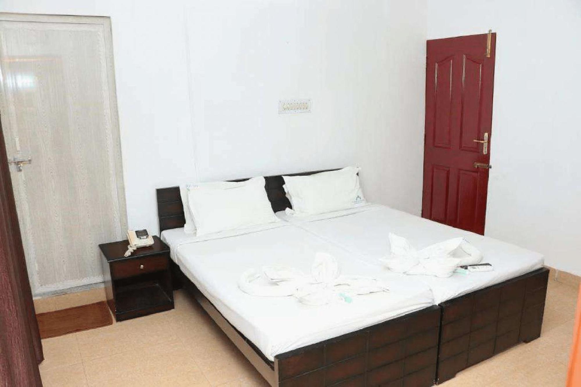 Swarna Sudarshan Service Apartment @ Adyar Chennai Exterior photo